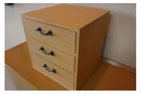 卓上収納 引き出し 三段 熟練桐たんす職人手作り(うずくり砥粉仕上げ)