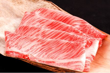 近江牛 すきやき [吟] 1kg カネ吉山本 【Y086W】 すき焼き 【 近江牛 】 牛肉