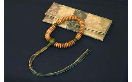 1400年の歴史を誇る近江の数珠職人が手掛けた松の念珠(男性用)[F001W]