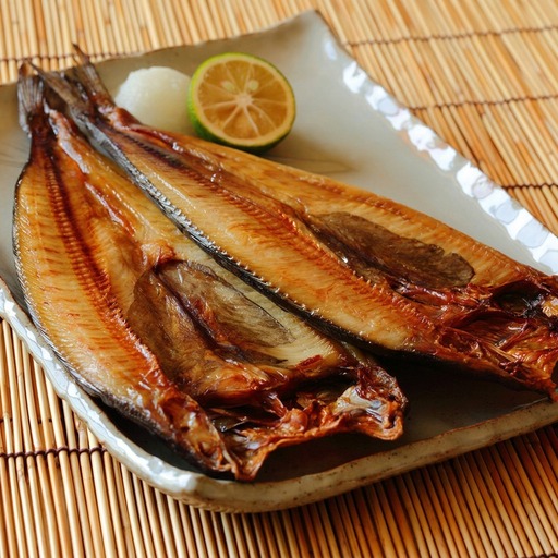 山上佐藤水産 ホッケ開き12枚（3枚入×4P）【 魚貝類 干物 ホッケ 北海道 オホーツク 枝幸 】