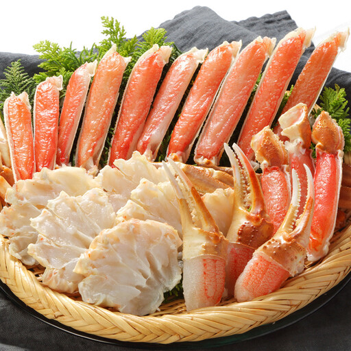 カット済み生ズワイガニ 700g(総重量1kg/約2〜3人前)[鳥取県 境港市]