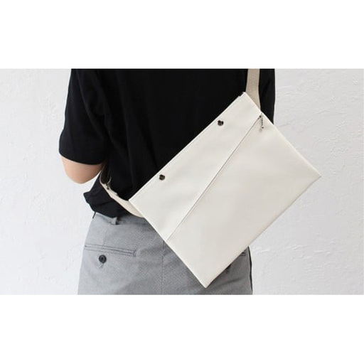 上質で上品でシンプルなショルダーバッグ「saco」（ホワイト） No.246-12