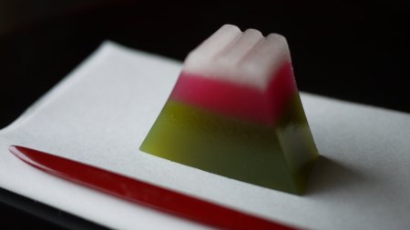 0010-18-12-A 華月 和菓子セット1:「富士山羊羹(抹茶)」「華月のお手造りもなか」 和菓子 詰め合わせ