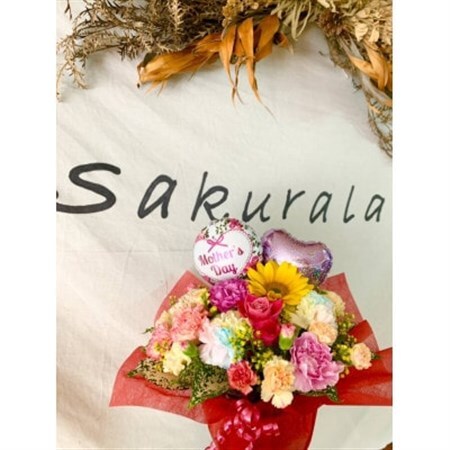 [Sサイズ]季節にあったお花をお届け!店長おまかせ花束[配送不可地域:離島]