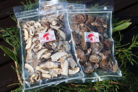 乾燥椎茸（ホール１８０ｇ、スライス１５０ｇ）