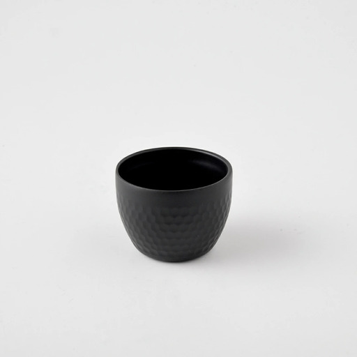 チタン槌目ぐい呑み (二重構造) ブラック お猪口 酒器 燕三条製 アーネスト【014S092】