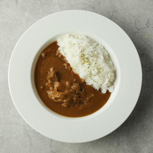 トロトロ牛すじカレー・贅沢和牛ビーフシチュー