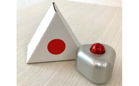 ひんやり冷たいアルミ合金製 KIHOの文鎮 (おむすび形ペーパーウエイト) 結 [OMUSUBI] 梅 KIHO アルミ 合金 金属 おむすび おにぎり うめ ペーパーウェイト