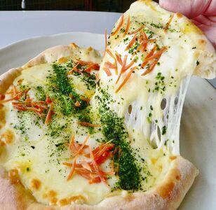 くちこピザ　2枚　ウニマヨソース 日本三大珍味『干くちこ』 チーズ