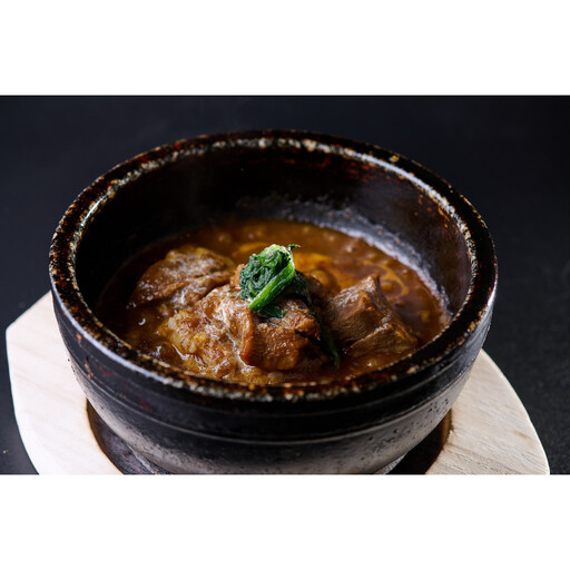 焼肉源氏で大人気！スパイスたっぷりオリジナルカレー（200ｇ×4袋）