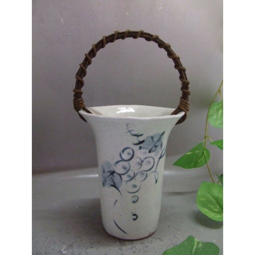 【信楽焼】つる付粉引ぶどう絵花入れ・花瓶・花器　nha-043 (168544-40037320)