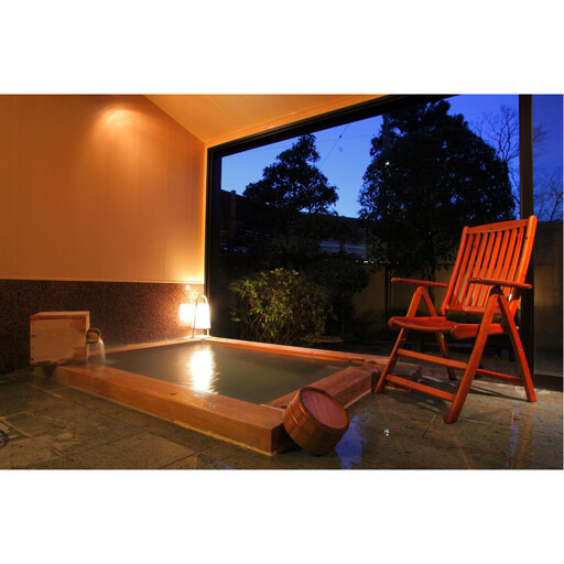 【能登半島地震復興支援】辰口温泉旅亭萬葉「半露天温泉風呂付メゾネットタイプ」ペアー宿泊券