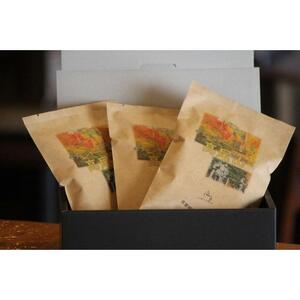 国産の炭火で焙煎したコーヒー豆[雫ブレンド高尾山]ご注文後に焙煎100g×3パック中挽き粉