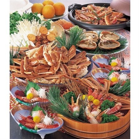 天橋立・岩滝温泉 ホテル喜楽家(本館)　冬の味覚!松葉ガニづくしプラン ペア宿泊券(1泊2食付き)【1693332】