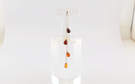 Amberlogue ペンダント しずく4粒(金属素材:K10 琥珀:6.5×4.5×4mm サイズ:全長65mm)
