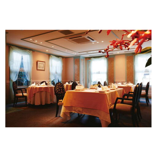 [フレンチレストラン アッシュ(神戸北野ホテル)]ペアディナー食事券[フレンチコース、グラスワイン付]