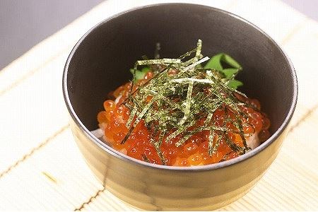 【北海道根室産】醤油いくら瓶詰め200g×7本 D-66008