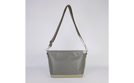 TENT BAG HEIDI.02　防水ショルダーバッグ【カーキ】 AJU0007VC04