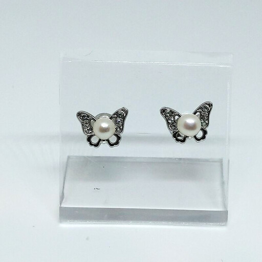 2202 真珠ピアス・バタフライ（淡水本真珠・ボタン） 贈り物 かわいい アクセサリー カジュアル オシャレ クリスマスプレゼント 蝶々
