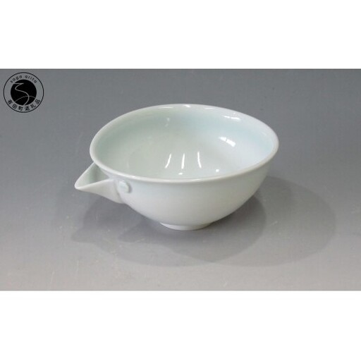 日展会友 照井一玄作 有田焼 白磁 片口 ペンギン[岳窯]食器 器 うつわ 片口 酒器 注器 小鉢 小丼 かわいい 作家 作家もの 照井一玄