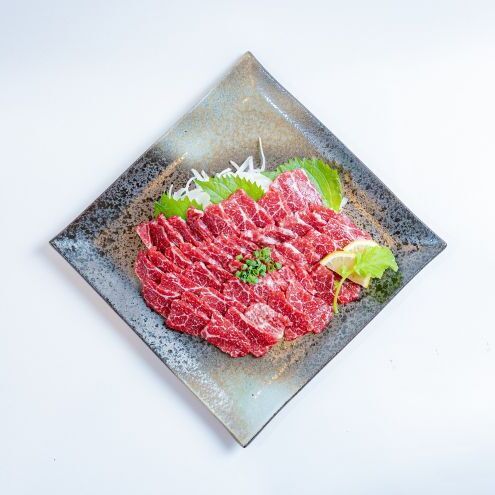 馬刺し 特選スライス 桜屋 馬刺し[300g][定期便3回][冷凍]