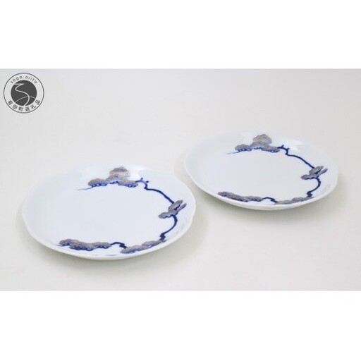 有田焼 金彩松 ペア梅型皿[深川製磁]食器 器 うつわ 和食器 伝統工芸 松 縁起物 吉祥紋様 セット