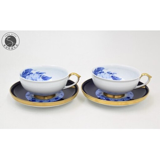 有田焼 オリエンタルブルー ペア紅茶碗皿[深川製磁]食器 器 うつわ 伝統工芸 染付 金 瑠璃 モダン クリスマスローズ 上品 おしゃれ ティータイム セット