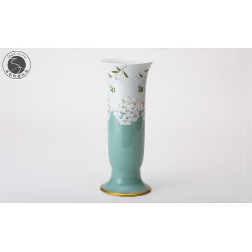 有田焼 白百合 フラワーベース[深川製磁]花器 花瓶 食器 器 うつわ 伝統工芸 磁器 陶磁器 モダン シンプル 白 ホワイト