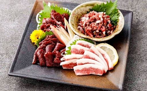 [ R8年熊本地震復興支援 ]馬刺し 3種 約200g セット 馬刺し 馬刺 お肉 肉 ニク にく 馬肉 馬 高タンパク 低カロリー ヘルシー 晩酌 つまみ 真空冷凍 冷凍 上赤身 フタエゴ ユッケ 食べ比べ