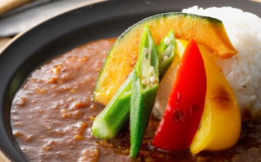 [ R8年熊本地震復興支援 ][ 冷凍 ] 元祖熊本豚足カレー ( 中辛口 / 200g × 5個 ) カレー カレーライス 冷凍カレー 豚足カレー 熊本豚足カレー 豚足 コラーゲン お肉 肉 ニク にく 豚肉 豚 冷凍食品 元祖