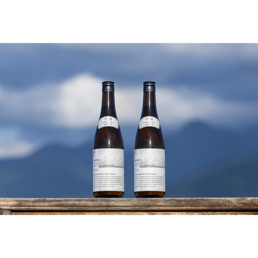 越後の名酒「八海山」 吟醸 ニセコ蝦夷富士【四合瓶720ml×2本】