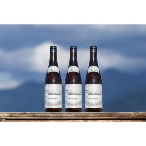 越後の名酒「八海山」吟醸 ニセコ蝦夷富士【四合瓶720ml×3本】