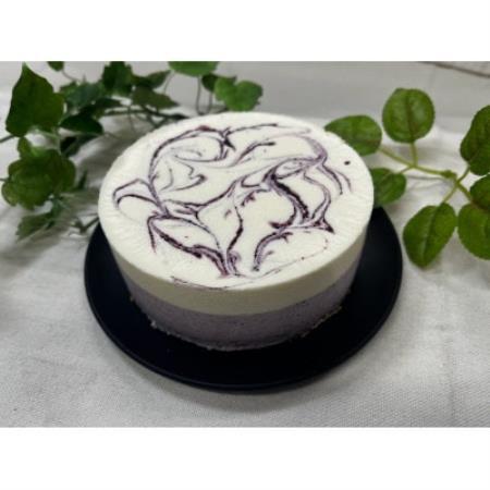 日の出産ブルーベリーを使用した、ベイクドチーズケーキとレアチーズケーキのセット[配送不可地域:離島]