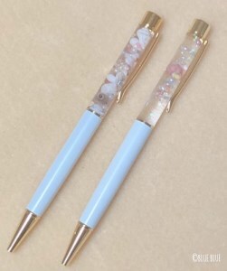 貝殻＆サンゴ入り 海のハーバリウム風ボールペン(黒インク/1.0mm))　ホワイト 白 2本セット 【R01219】