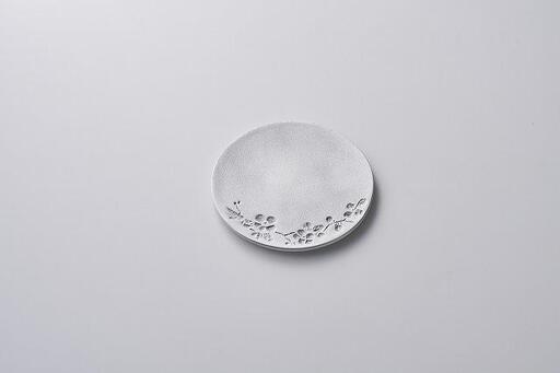 「ひんやり」をキープしてくれるアルミ鋳物の菓子皿（Umeセット）