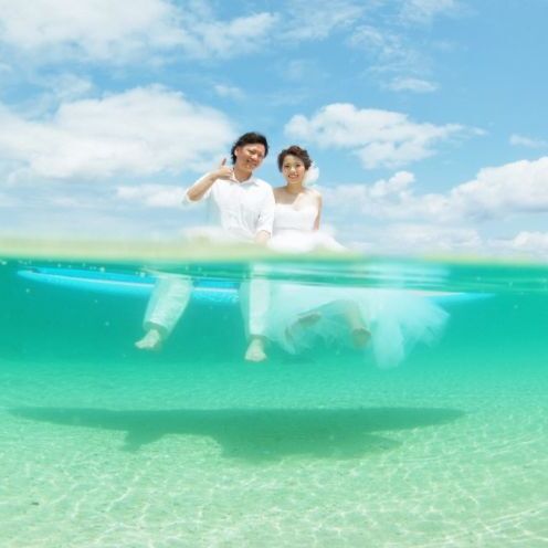 [CHABA Gua]ビーチでフォトウェディング(水中ビーチフォト) 〇 海 沖縄 読谷村 写真撮影