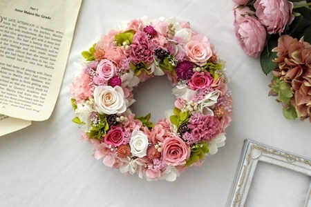 プリザーブドフラワー リース ピンク／HANARA pink 華 花 ギフト 母の日 花冠 かわいい ドライフラワー インテリア 奈良県 宇陀市 誕生日 お祝い 敬老の日 感謝 結婚祝い 還暦 プロポーズ お供え 花ケース入り ふるさと納税 誕生日 お祝い 敬老の日 感謝 結婚祝い 還暦 プロポーズ お供え 花ケース入り 誕生日 お祝い 敬老の日 感謝 結婚祝い 還暦 プロポーズ お供え 花ケース入り 誕生日 お祝い 敬老の日 感謝 結婚祝い 還暦 プロポーズ お供え 花ケース入り 誕生日 お祝い