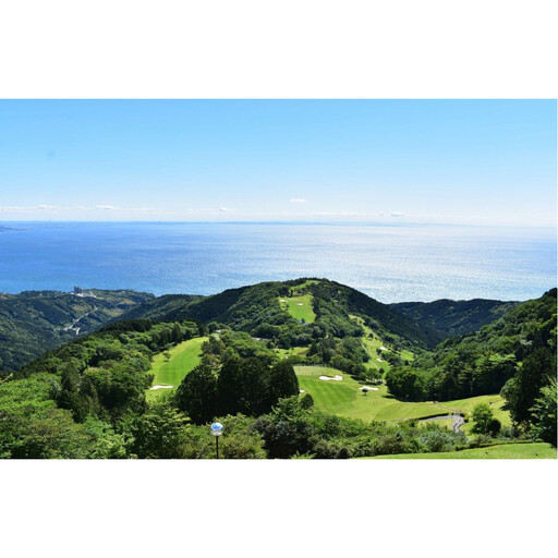 『都心から一番近い天空のゴルフコース小田原城カントリー倶楽部 1組4名様土日祝プレー券』