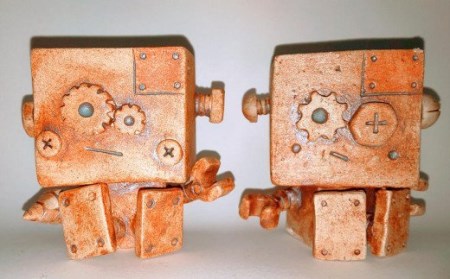 ロボット型 ミニ鉢 高さ10cm 幅10cm 奥行8cm 重量300～400g