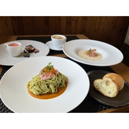 Corso pranzoのランチコース ペアお食事券+自家製パン(お土産)付き【1346615】