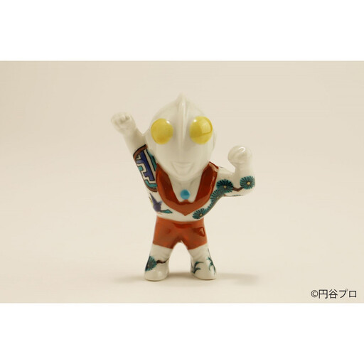 九谷焼　ウルトラマン　古九谷風