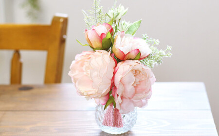 水換え不要!!芍薬とグリーンの花瓶に入った花束:ピンク[ハンドメイド アーティフィシャルフラワー 造花 芍薬 しゃくやく 花瓶 お花 花 岡山県 倉敷市 おすすめ 人気]