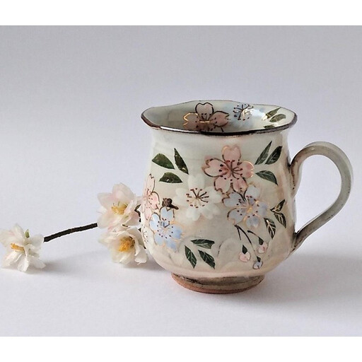 【ギャラリー洛中洛外】優しい色合いの桜が描かれてます 彩さくらマグカップ｜京都 陶器 人気 マグカップ