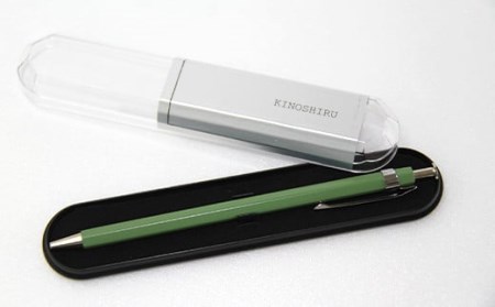 【漆塗り】 溜塗ボールペン（黄緑）＜kinoshiru＞ ／ ボールペン ペン 筆記具 筆記用具 文具 文房具 木製 シンプル 男性 女性 社会人 学生 おしゃれ シンプル 大人 上品 漆製品 漆塗 工芸品 伝統工芸 伝統工芸品 オススメ おすすめ キノシル