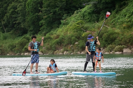 宮川 リバー SUP (サップ) 体験 4名分 ／ R2 SURF UNION 海上散歩 マリンスポーツ 川 アウトドア 一級河川 三重県 度会町