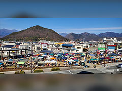 甲州らいふ～えんざん・かつぬま朝市～