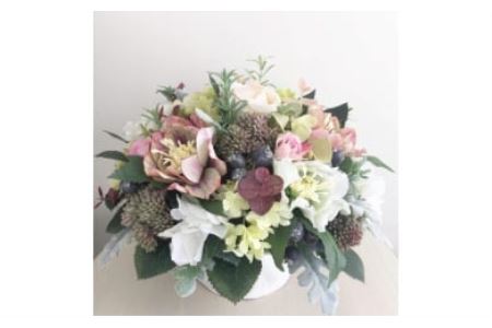 [ギフト用]美流渡の森 アーティフィシャルフラワー・アレンジメント クリスマスローズ(ブリキ花器シリーズ)[12206]