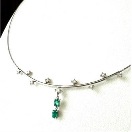 Pt850 エメラルド ダイヤモンド ネックレス(揺れタイプ)[配送不可地域:離島・沖縄県]