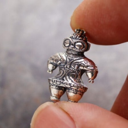 縄文の神秘を身にまとうSV925製 豆遮光器土偶ネックレス 700-081[配送不可地域:離島・沖縄県]