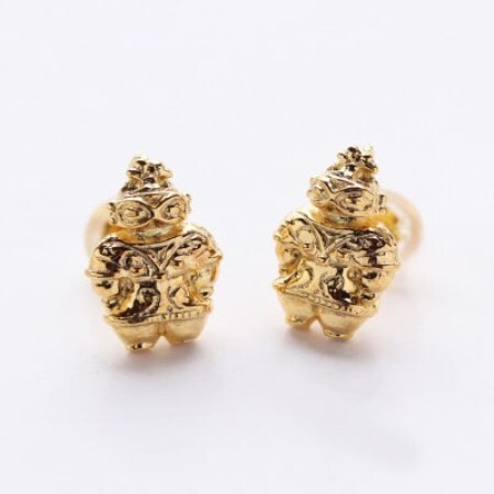 縄文の神秘を身にまとうK18製 コメ遮光器土偶ピアス 700-084[配送不可地域:離島・沖縄県]